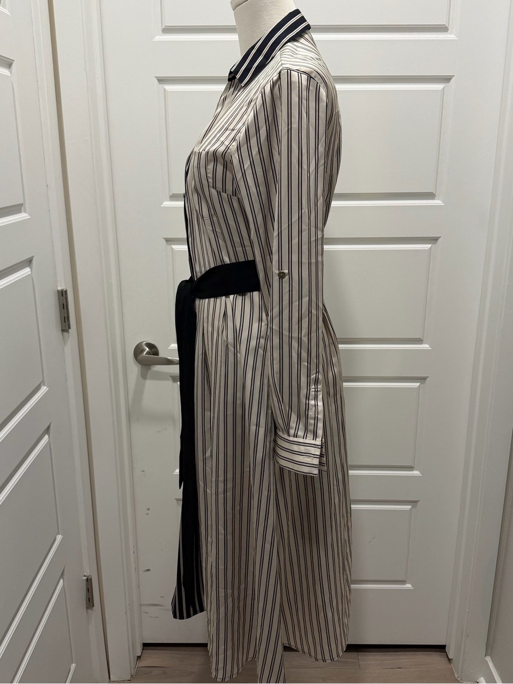 Two-Tone Striped Long Sleeve Shirt Dress with Waist Tie Black & White w/Pockets - Picture 6 of 9